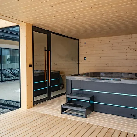 House Prestige White 펜션