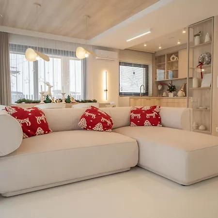 House Prestige White *